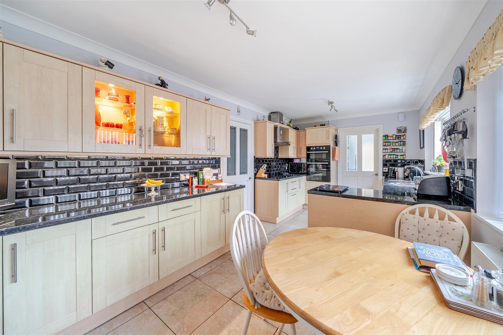 Pencefnarda Road, Gorseinon, Swansea, SA4 4FY